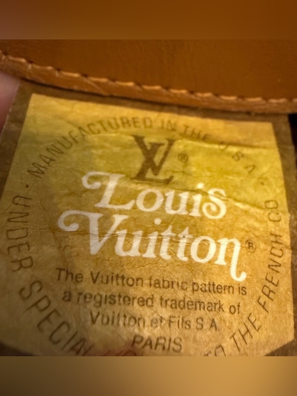 Vintage Louis Vuitton
Monogram Bucket GM Tote Matching Pouch HIGHLY SOUGHT AFTER - Picture 8 of 17